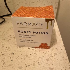 Farmacy honey mask
